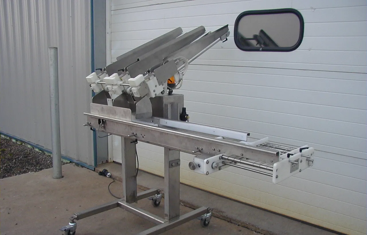 Tray Denester & Paper Feeder